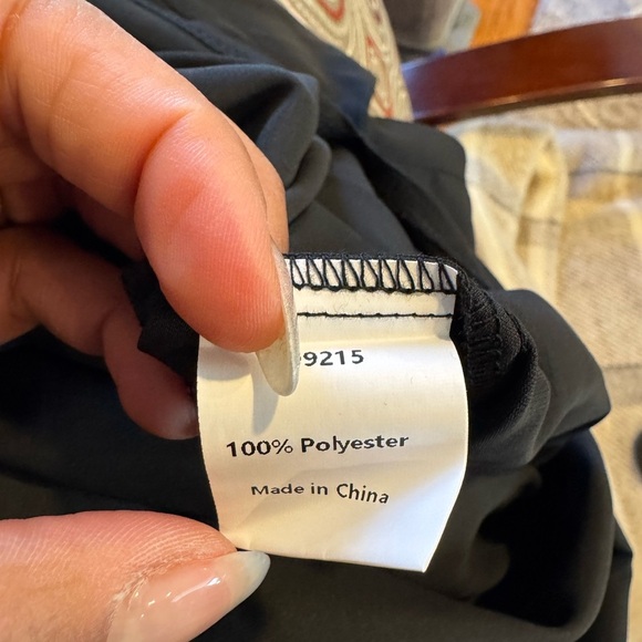 Uoozee - Batwing drape black dress - One size - Picture 5 of 6